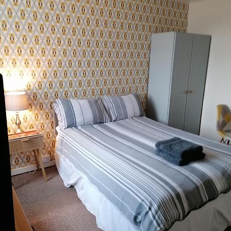 The Kirkview Bed & Breakfast Blackpool Exterior photo