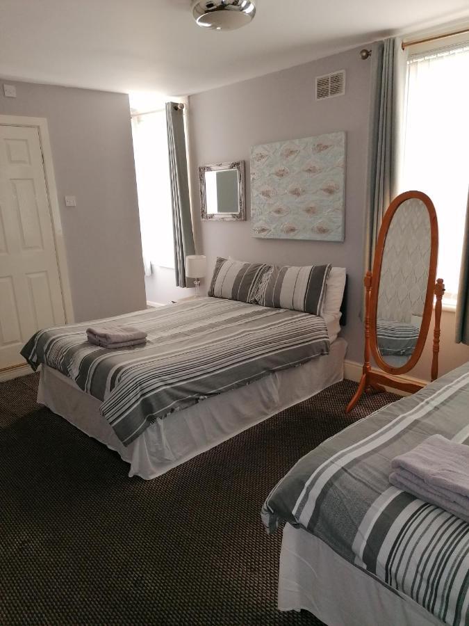 The Kirkview Bed & Breakfast Blackpool Exterior photo